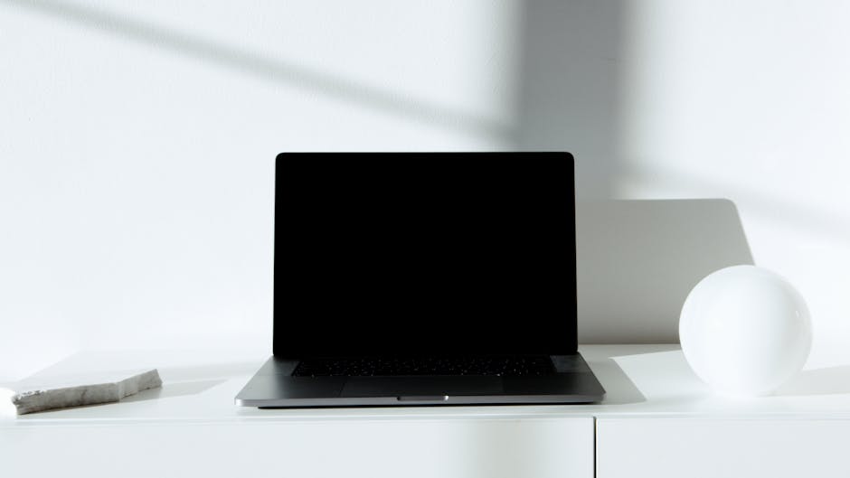 laptop clean desk minimal - Photo by Artem Podrez on Pexels